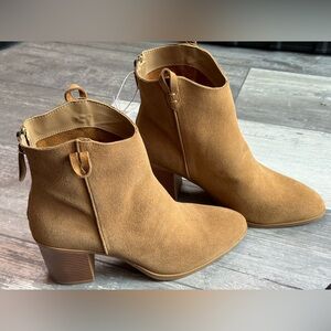 MIA Aedlin suede leather boot size 11 tan